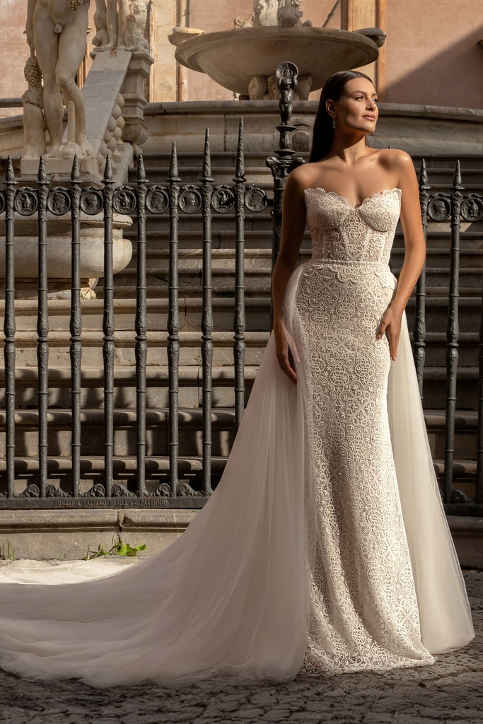 8047 Detachable tulle skirt