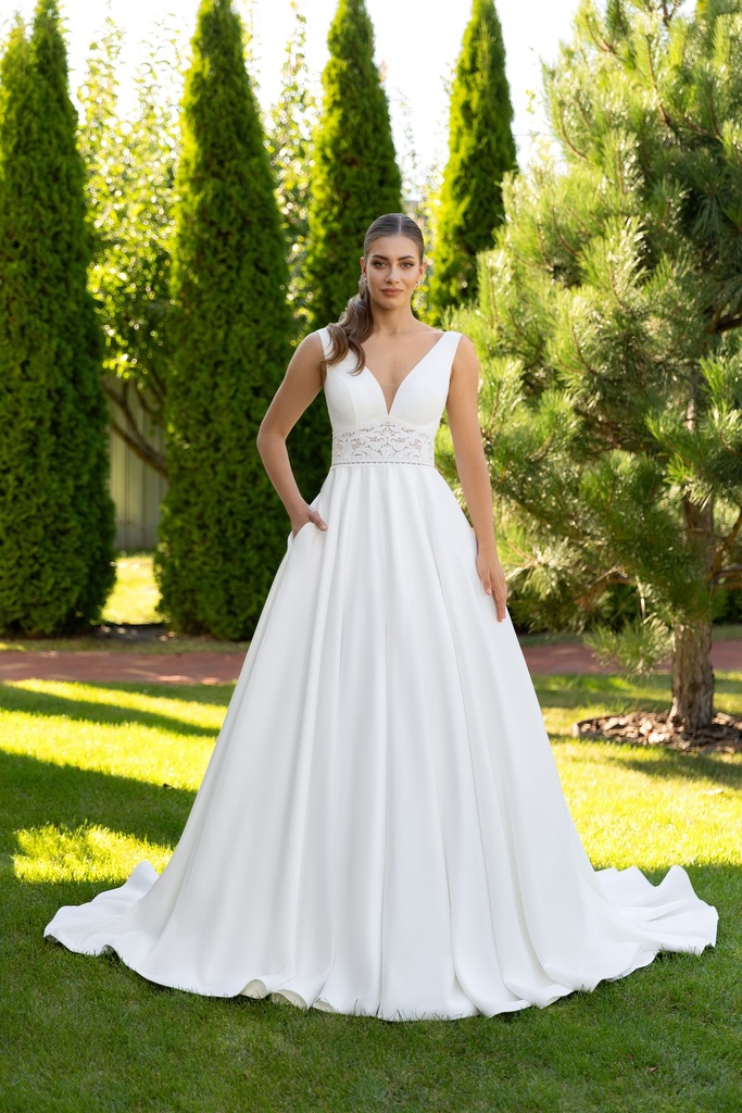 NM0010 ivory