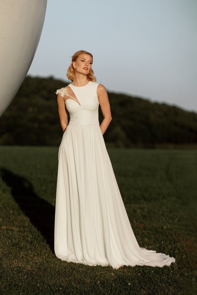 NM0007 ivory