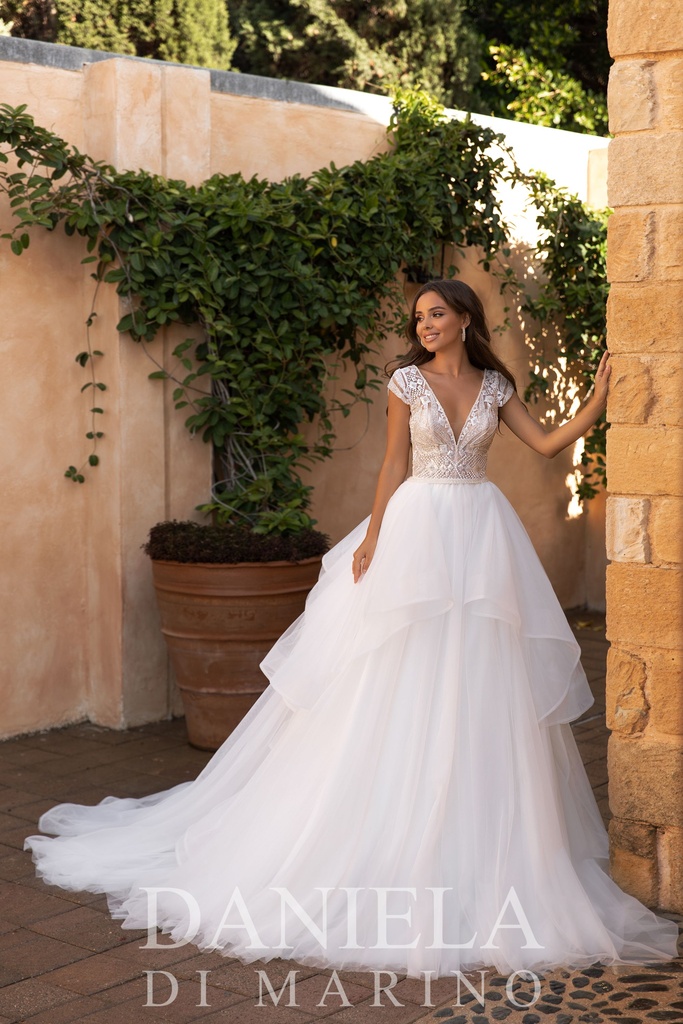 6325+ruffles skirt